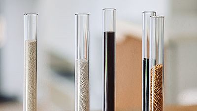 Mahlkugeln in Glas
