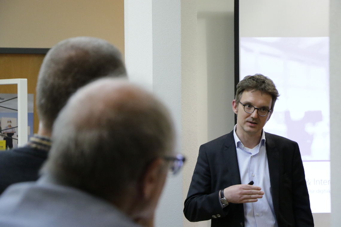 vital.services GmbH möchte mit eStandards zu einer besseren Patientenversorgung beitragen In dem Workshop wurde die Vision und die Geschäftsmodelloptionen für die vernetzte Gesundheit von morgen diskutiert.