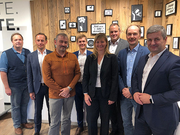 Gruppenbild-Beirat Gruppenbild des neugegründetene Beirats des Kompetenzzentrums eStandards