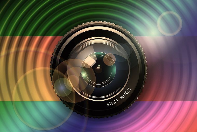 Fotos und Videos KI-gestützt optimieren