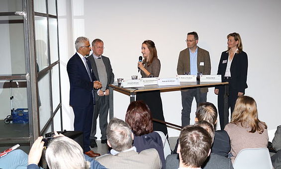 Podiumsdiskussion Smartes Bonn Podiumsdiskussion auf der Kick-off Veranstaltung „Smartes Bonn“