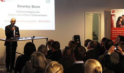 Bonner Oberbrügermeister begrüßt Besucher zum Kick-off "Smartes Bonn"