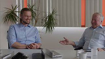 Geschäftsführer von Alutronic im Interview mit Bo Backström vom Mittelstand 4.0-Kompetenzzentrum eStandards