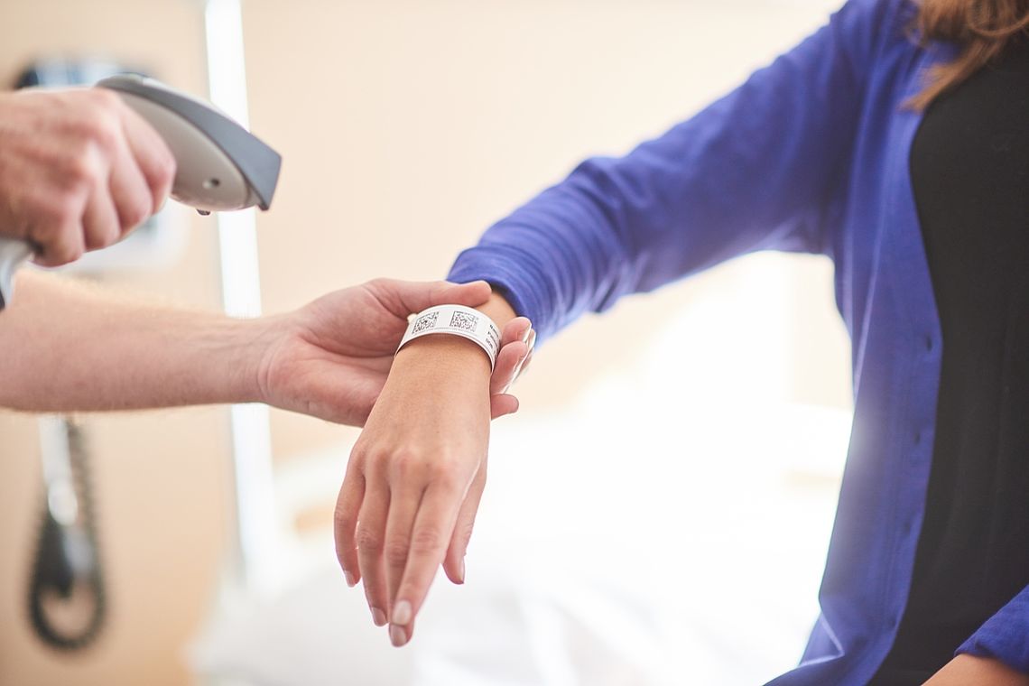 Servicebeziehungen mit GSRN eindeutig identifizieren Beispielhafte Anwendung der GSRN für mehr Patientensicherheit im Krankenhaus