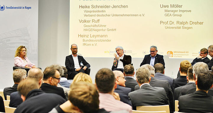 Podiumsdiskussion