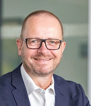 Alexander Schneider