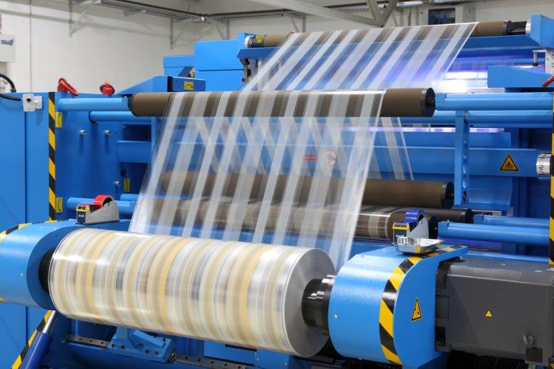 Der Produktionsprozess der Folien bei der Maag GmbH.
