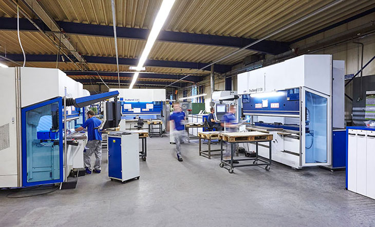 Virtueller Unternehmertreff: CNC-Programmiertechnologie und Lagersystem bei hp-Polytechnik